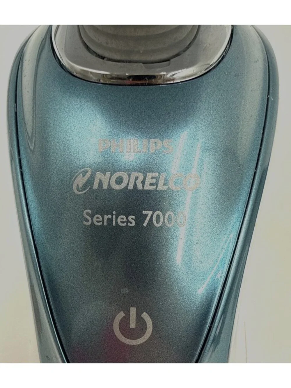 Philips Norelco Series 7000 Electric Shaver S7371 With Trimmer & Charger